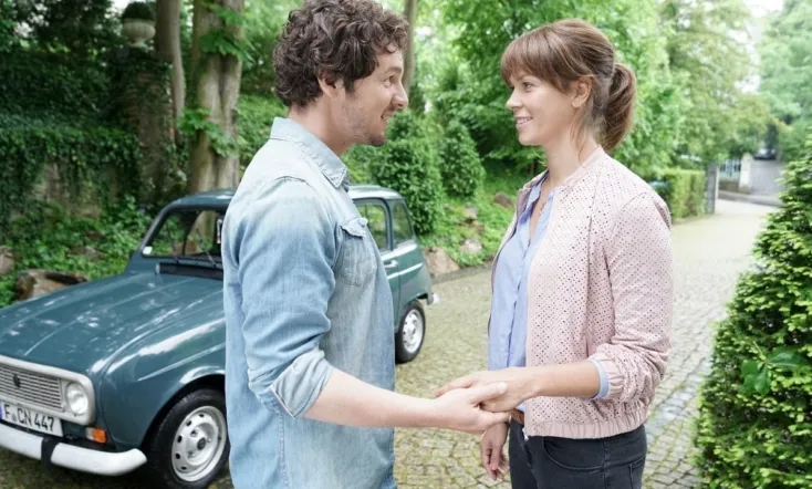 Auf der anderen Seite ist das Gras viel Grüner