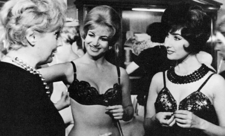 Bajo un mismo rostro