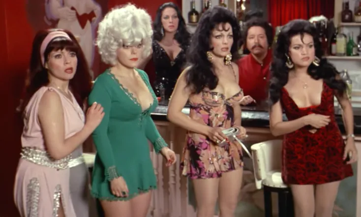 Bellas de noche (Las ficheras)