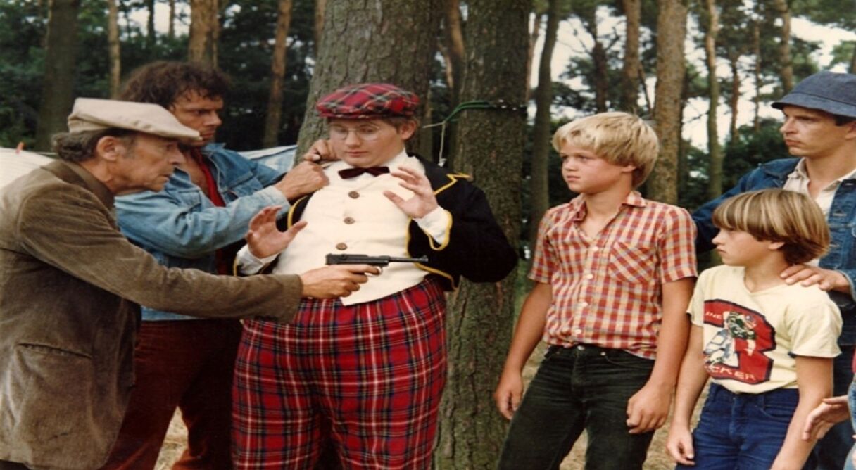 Billie Turf contra Kwel