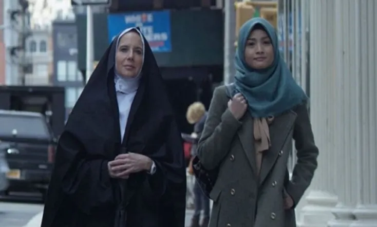 Bulan Terbelah di Langit Amerika