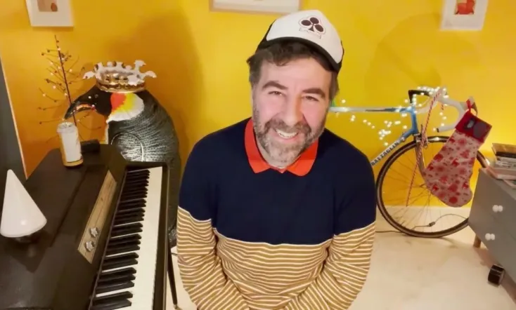David O'Doherty Filmed Himself In His Basement At Christmas During a Pandemic