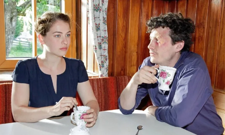 Die Fremde und das Dorf