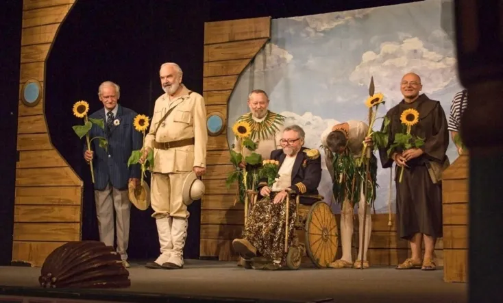 Dumb Bobes, or Czech Tarzan