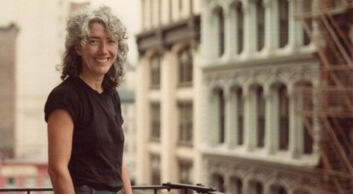 Everybody Knows... Elizabeth Murray