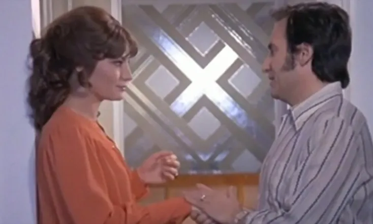 Eva, ¿Qué hace ese hombre en tu cama?