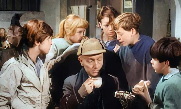 Five Have a Mystery to Solve