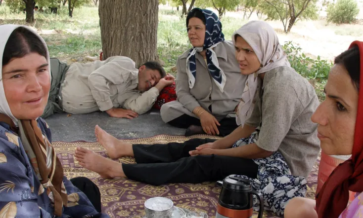 Four Wives - One Man