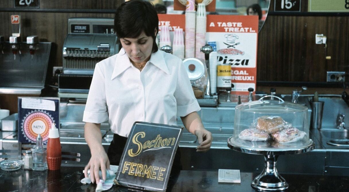 Françoise Durocher, Waitress