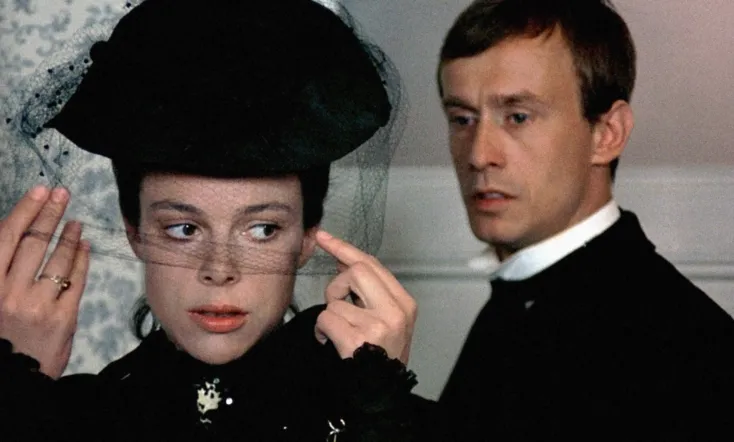 Games of Love and Loneliness