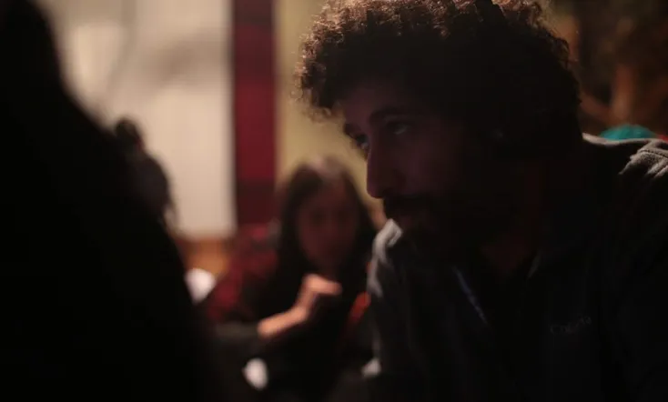 Üç Harflilerin Musallat Olduğu Büyülü Konakta Ruh Çağıran Gençlerin Hazin Hikayesi