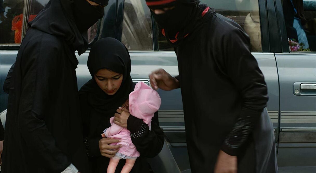 I Am Nojoom, Age 10 and Divorced