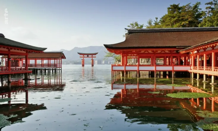 Im Reich der Spiegel - Auf der Suche nach der japanischen Seele