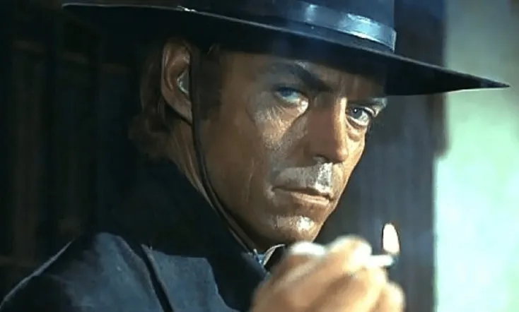 Inginocchiati straniero... I cadaveri non fanno ombra!