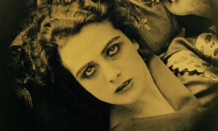 Italia - Fire and Ashes