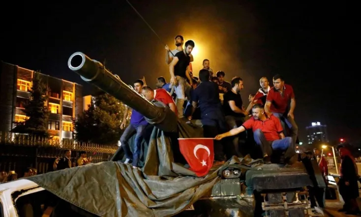 Kampf auf der Bosporus-Brücke - Die Türkei und der gescheiterte Putschversuch