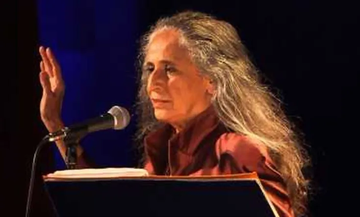 Karingana - Licença para contar