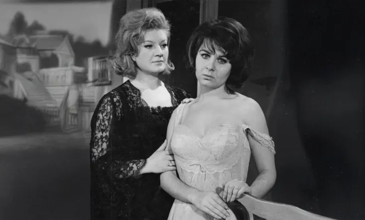 Kimse Fatma Gibi Öpemez