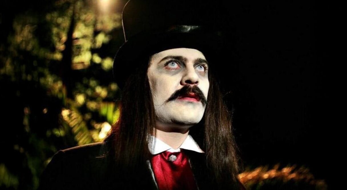 Kutsal Damacana: Dracoola