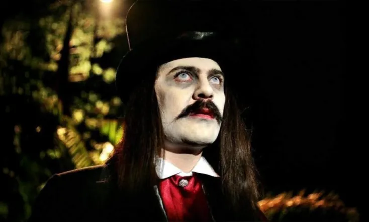 Kutsal Damacana: Dracoola