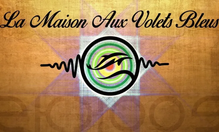 La Maison aux Volets Bleus