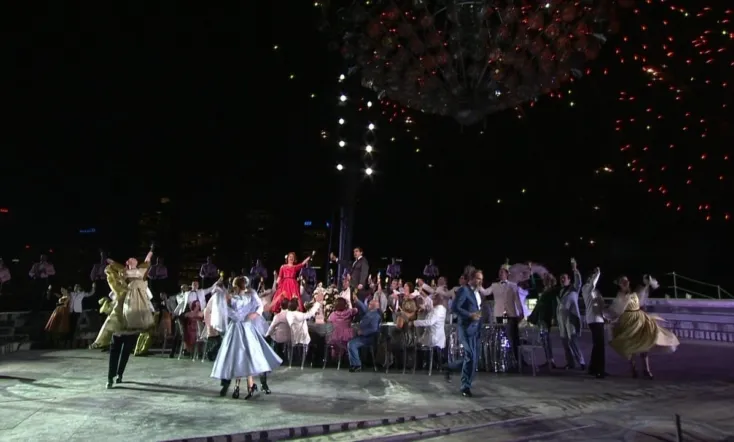 La Traviata: On Sydney Harbour