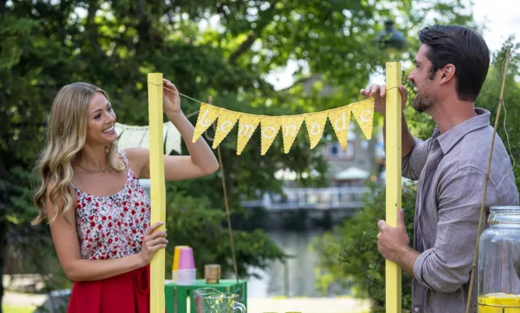 Lemonade Stand Romance