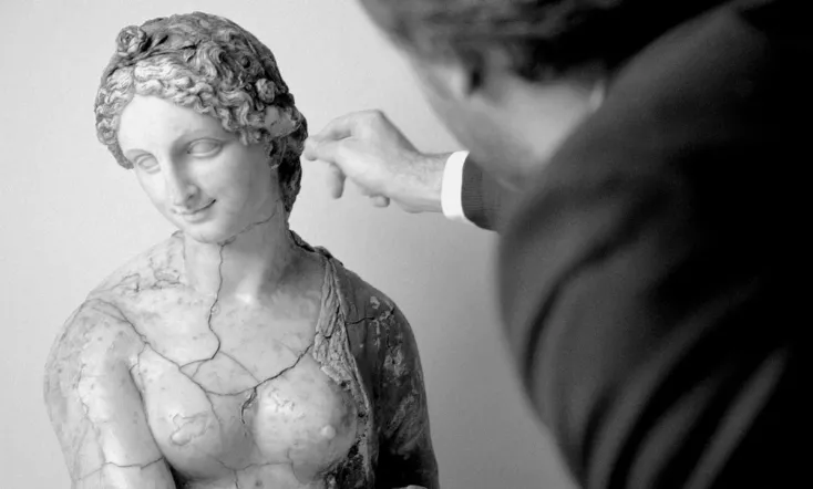 Leonardo da Vinci and the Bust of Flora