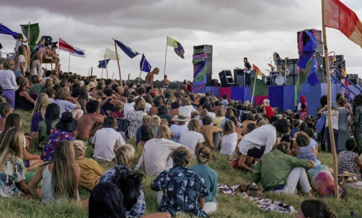 Music, Money, Madness… Jimi Hendrix Live In Maui