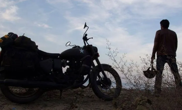 Neelakasham Pachakadal Chuvanna Bhoomi