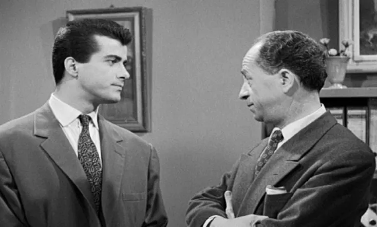 Ο Χρυσός και ο Τενεκές