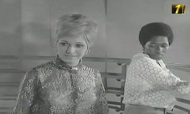 نساء من ذهب