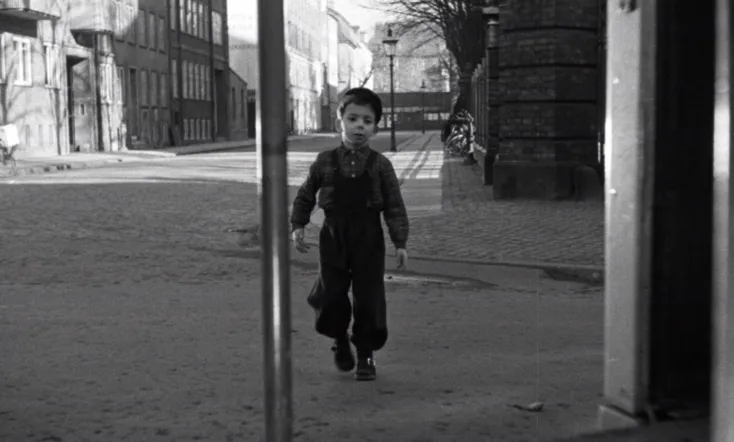 Palle Alone in the World