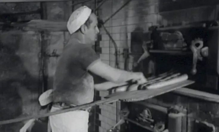 Paris mange son pain