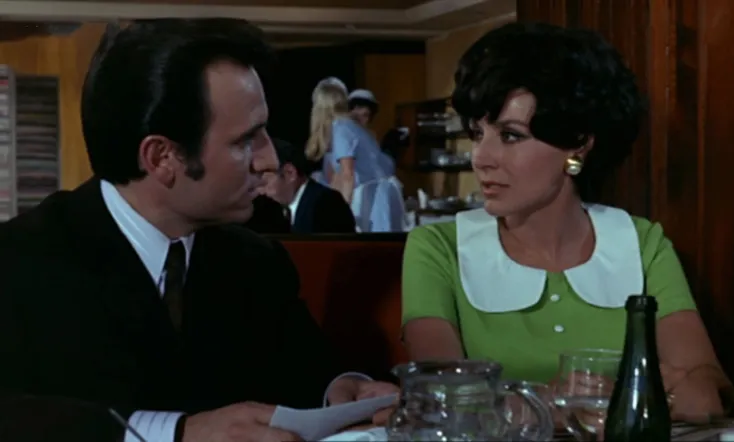 Relaciones casi públicas