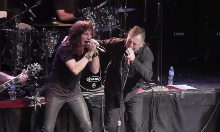 Relámpago En La Oscuridad