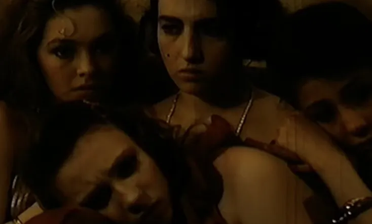 Schastlivogo rozhdestva v Parizhe! ili Banda lesbiyanok