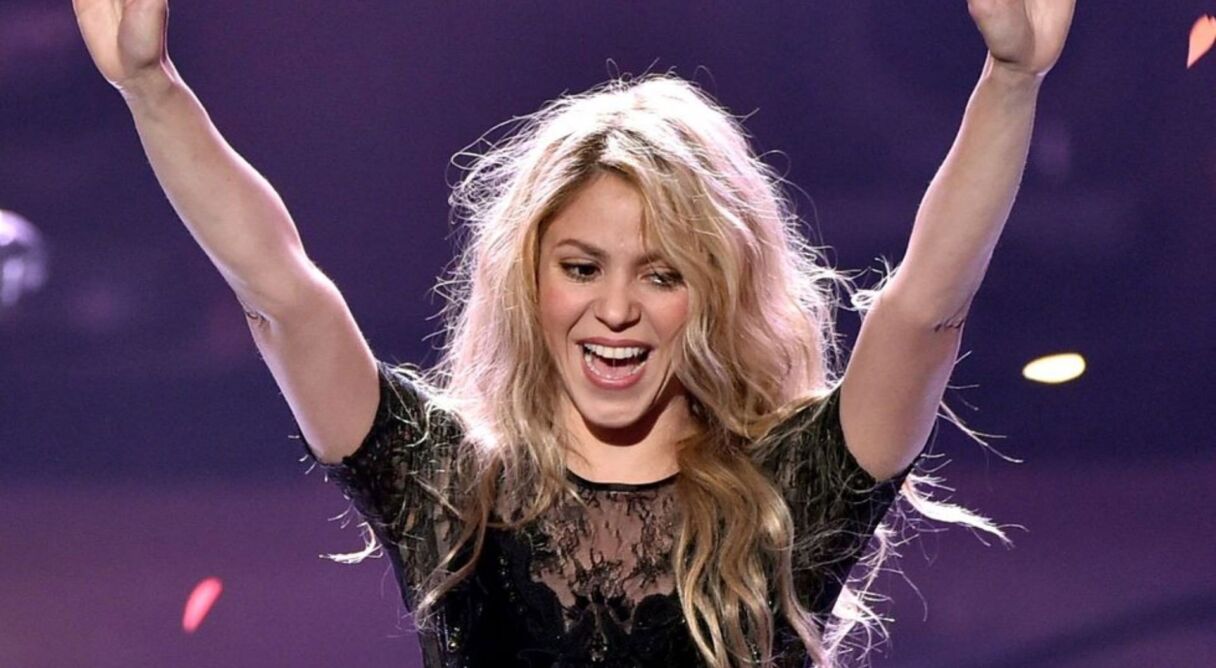 Shakira - Live in Dubai