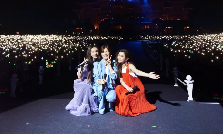 S.H.E Seventeen Year Old taiwan concert