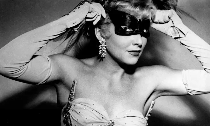 She's a girl from Paris