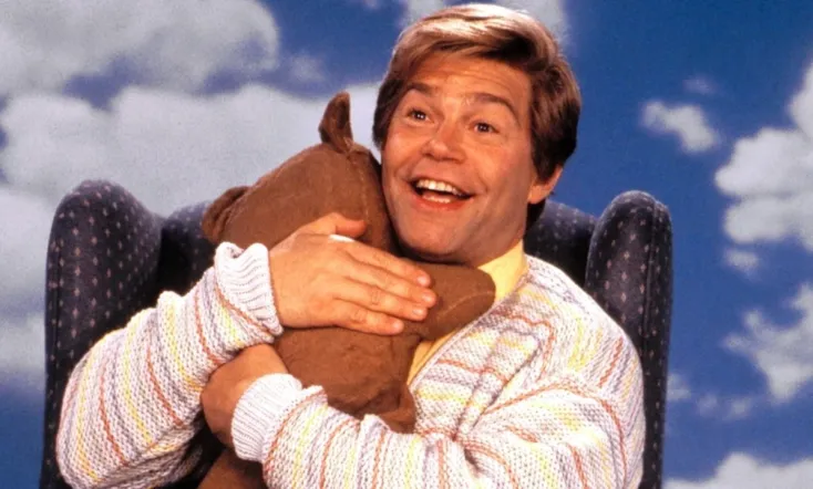 Stuart Saves His Family