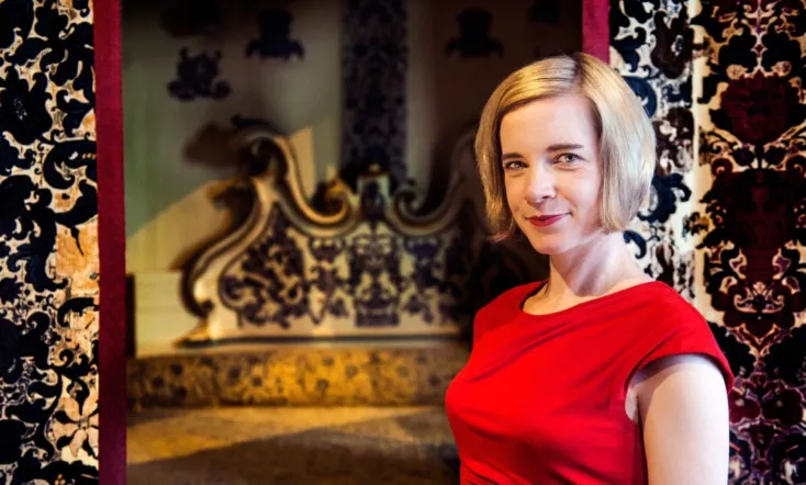 Tales from the Royal Bedchamber