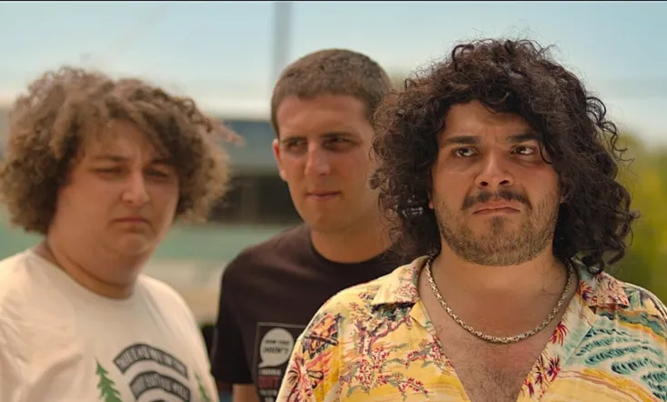 Tam Kafadan Karavana