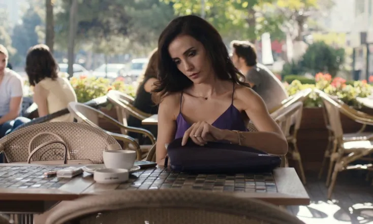 The Swaying Waterlily