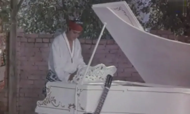 The White Grand Piano