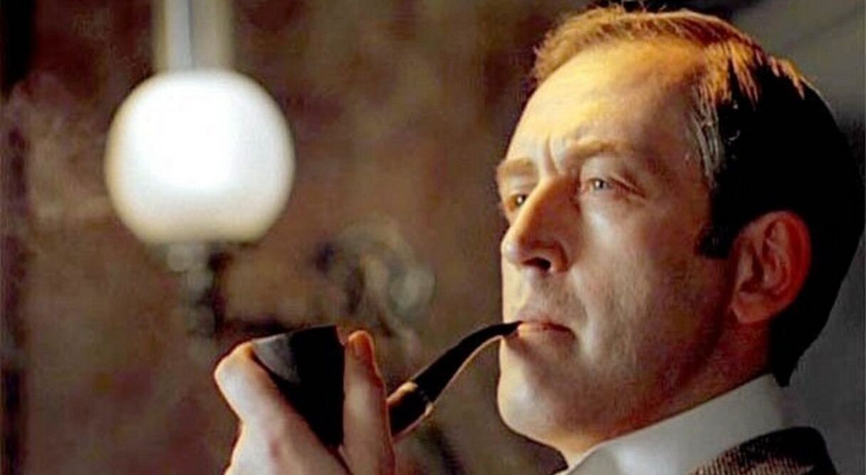 The Adventures of Sherlock Holmes and Dr. Watson: Bloody Inscription