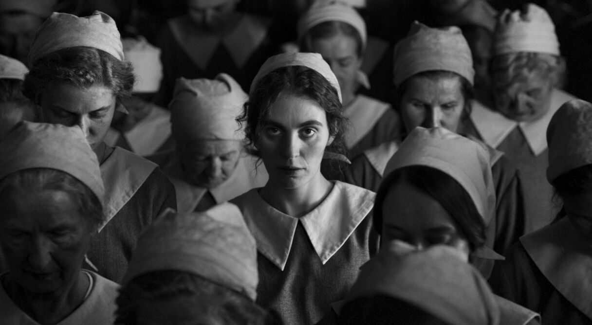 The Girl with the Needle