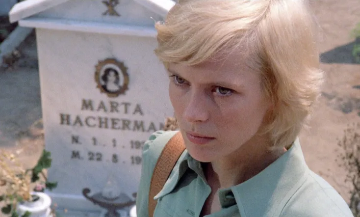 The Perfume of the Lady in Black