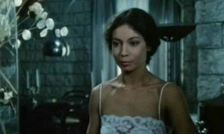 The House of the Yellow Carpet