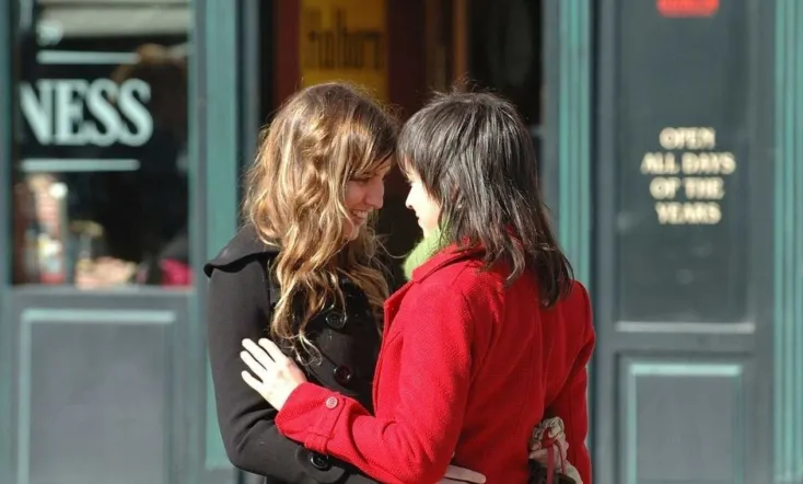 The 2 Sides of the Bed